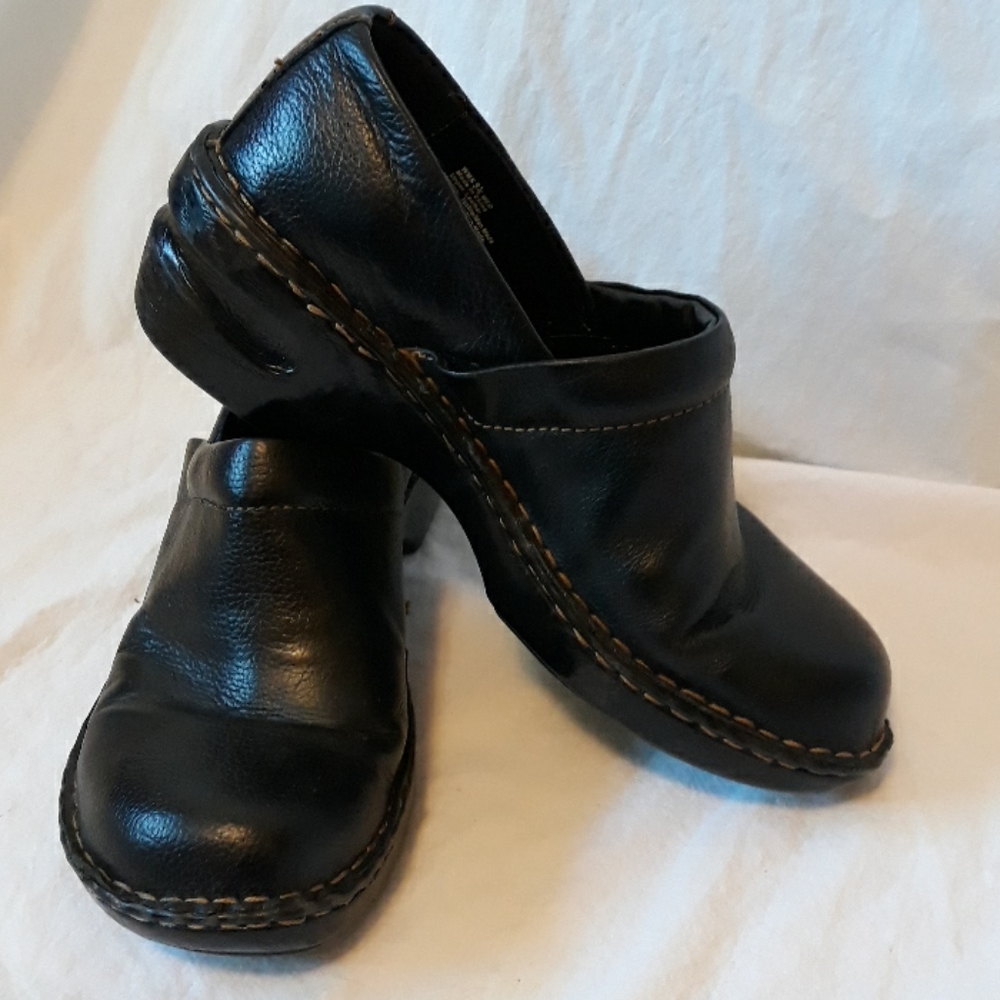 Sonoma Barely worn Nursing Shoes